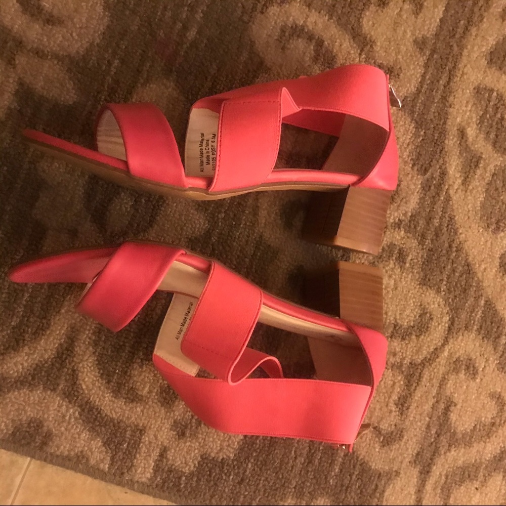 Boston Design Studio Heels - Picture 6 of 8